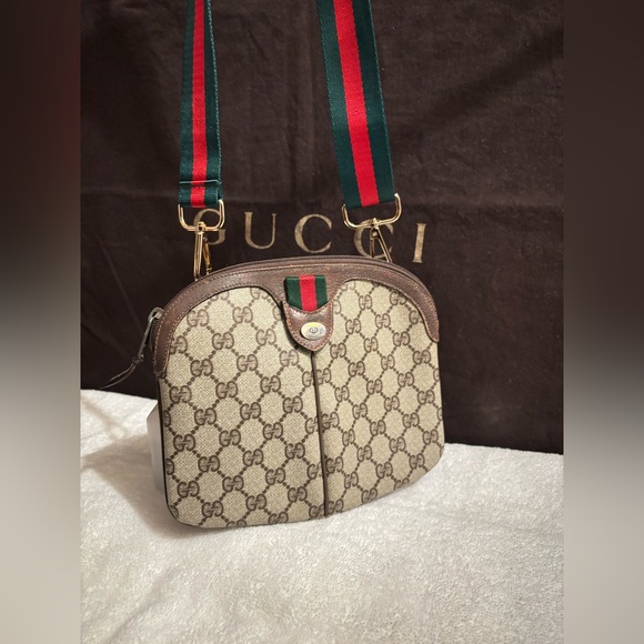 Gucci Crossbody Bag - Picture 5 of 15